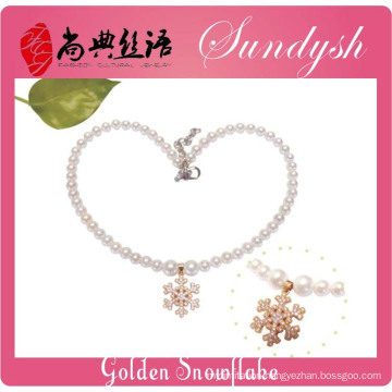 Stylish Christmas Style Pearl Golden Snowflake Pendant Rhinestone Necklace